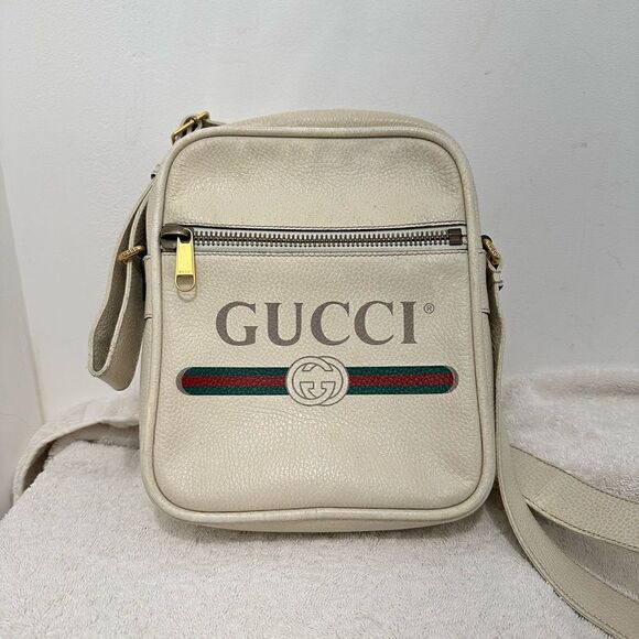 COPY - Gucci logo print messenger bag - Picture 3 of 13